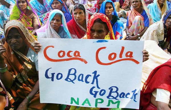 印度贸易商抵制两大可乐公司 称其导致水资源紧张