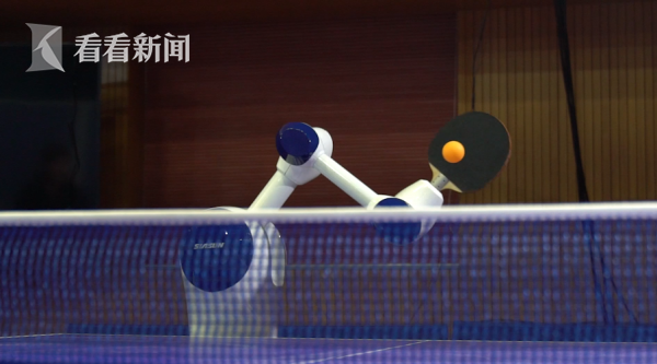 视频| 喝一杯机器人手冲咖啡，再跟它们打一局乒乓！