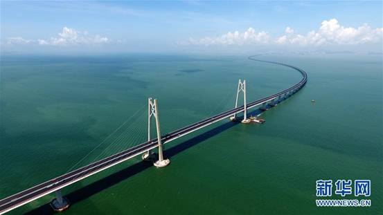 【中国那些事儿】港珠澳大桥正式开通 外媒：为地区发展带来新希望