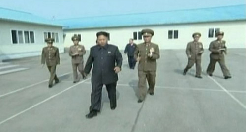 金正恩双脚脚踝骨折9月中旬继承手术 仍在病院疗养