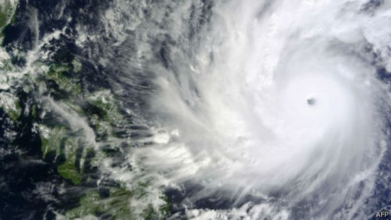 台风“黑格比”袭菲影响5000万人 或引发水灾(图)