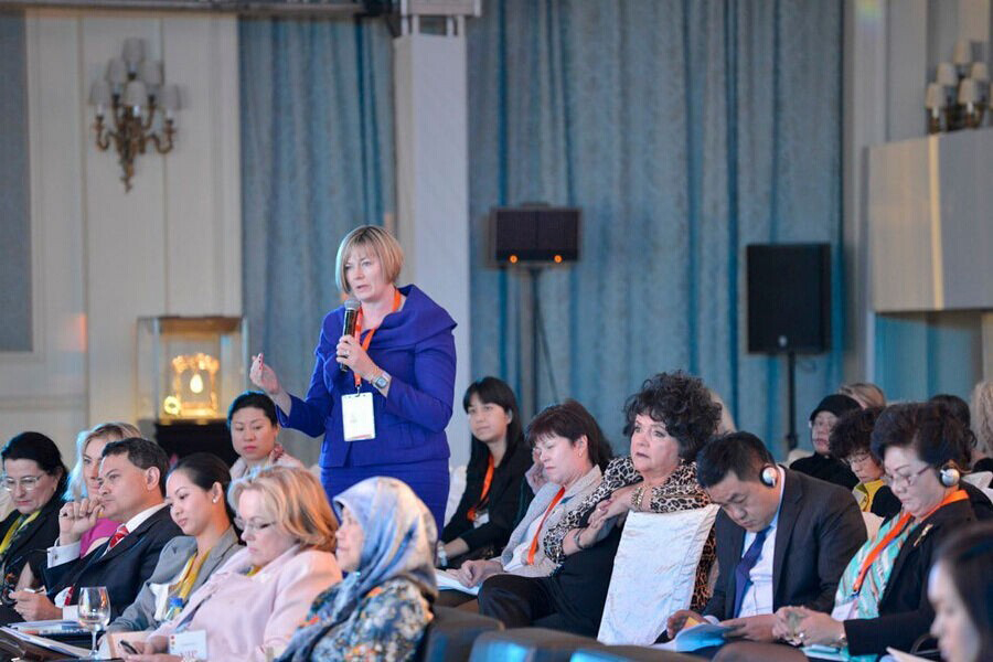 2013APEC女性领袖峰会现场图
