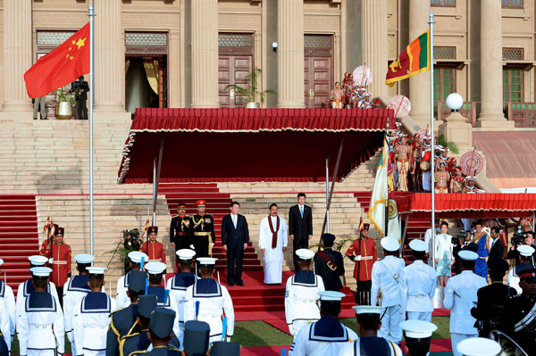 习近平同斯里兰卡总统拉贾帕克萨举行会谈