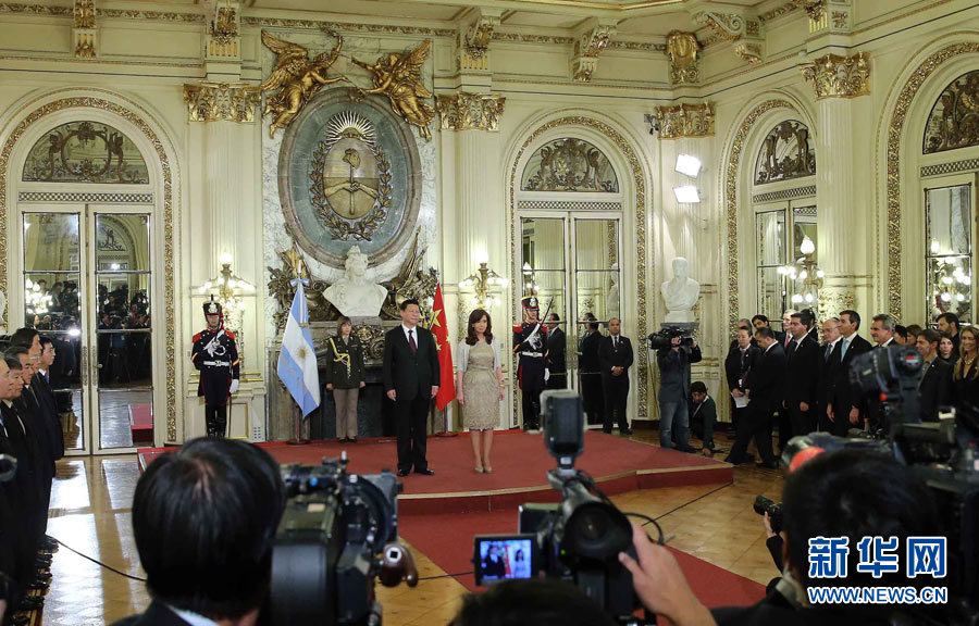 习近平同阿根廷总统克里斯蒂娜举行会谈