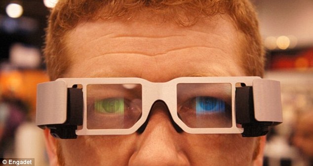 以色列推出新型视频眼镜 可边走路边看电影