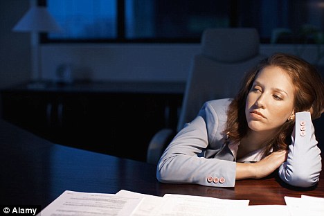 英研究：日工作超11小时易患抑郁症 女性、年轻人系高危人群
