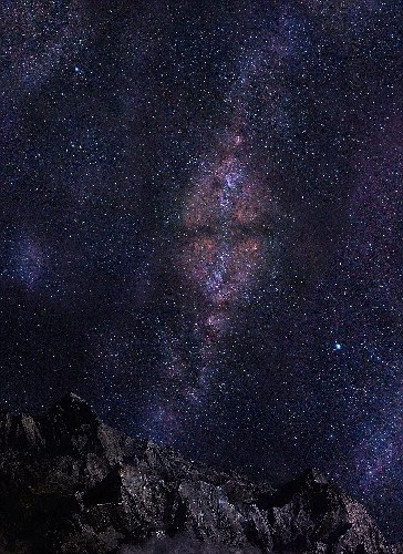 马来西亚少年尼泊尔拍得新奇照片 “外星人脸”俯视大地