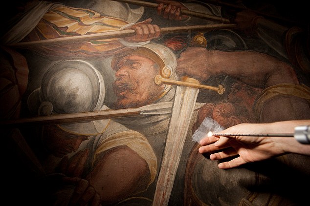 达芬奇失踪名画藏于墙内400年？神秘暗示助揭谜团