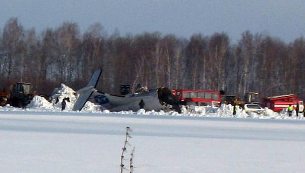 俄罗斯载43人客机起飞后不久坠毁 31人死亡12人生还