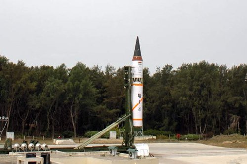 印度成功试射“烈火-5”洲际导弹 精确命中目标