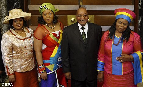南非总统祖马第六次结婚 两人已育有七岁儿子