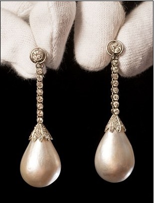 藏世35年 罗马尼亚国王赠情妇珍珠耳坠拍出百万高价