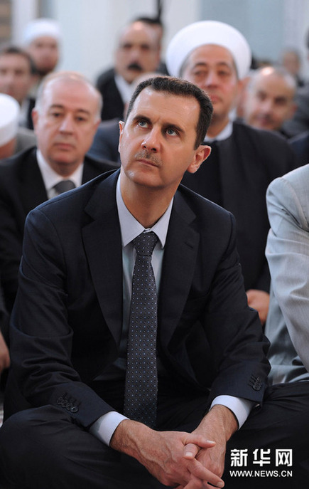 叙利亚总统巴沙尔公开露面参加开斋节祈祷