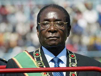 津巴布韦高官不满年迈总统打瞌睡 斥其为“国家负担”