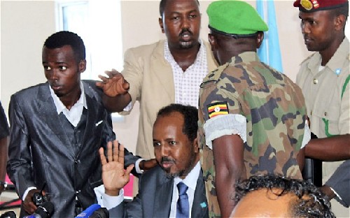 索马里首都自杀式爆炸8人死亡 新总统幸免于难