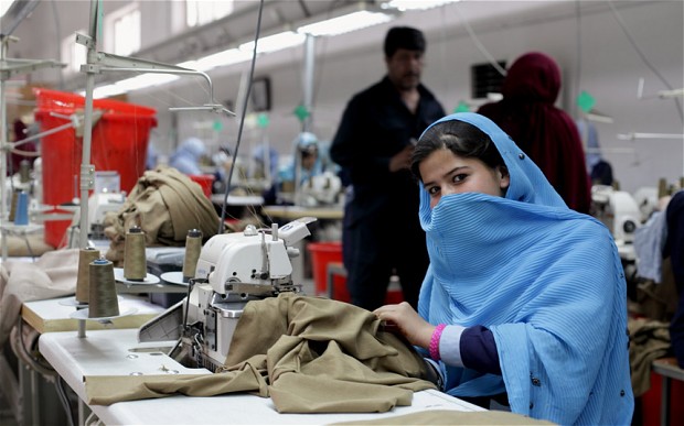 受北约推进防务交接影响 阿富汗女子工厂或将倒闭