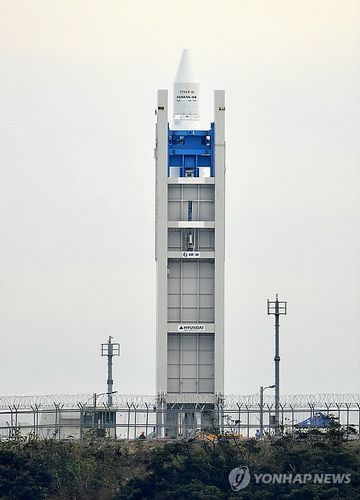 韩国“罗老”号火箭已完成测试 被固定于发射台