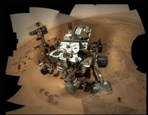 天文迷抢先NASA发布好奇号火星车“自拍照”
