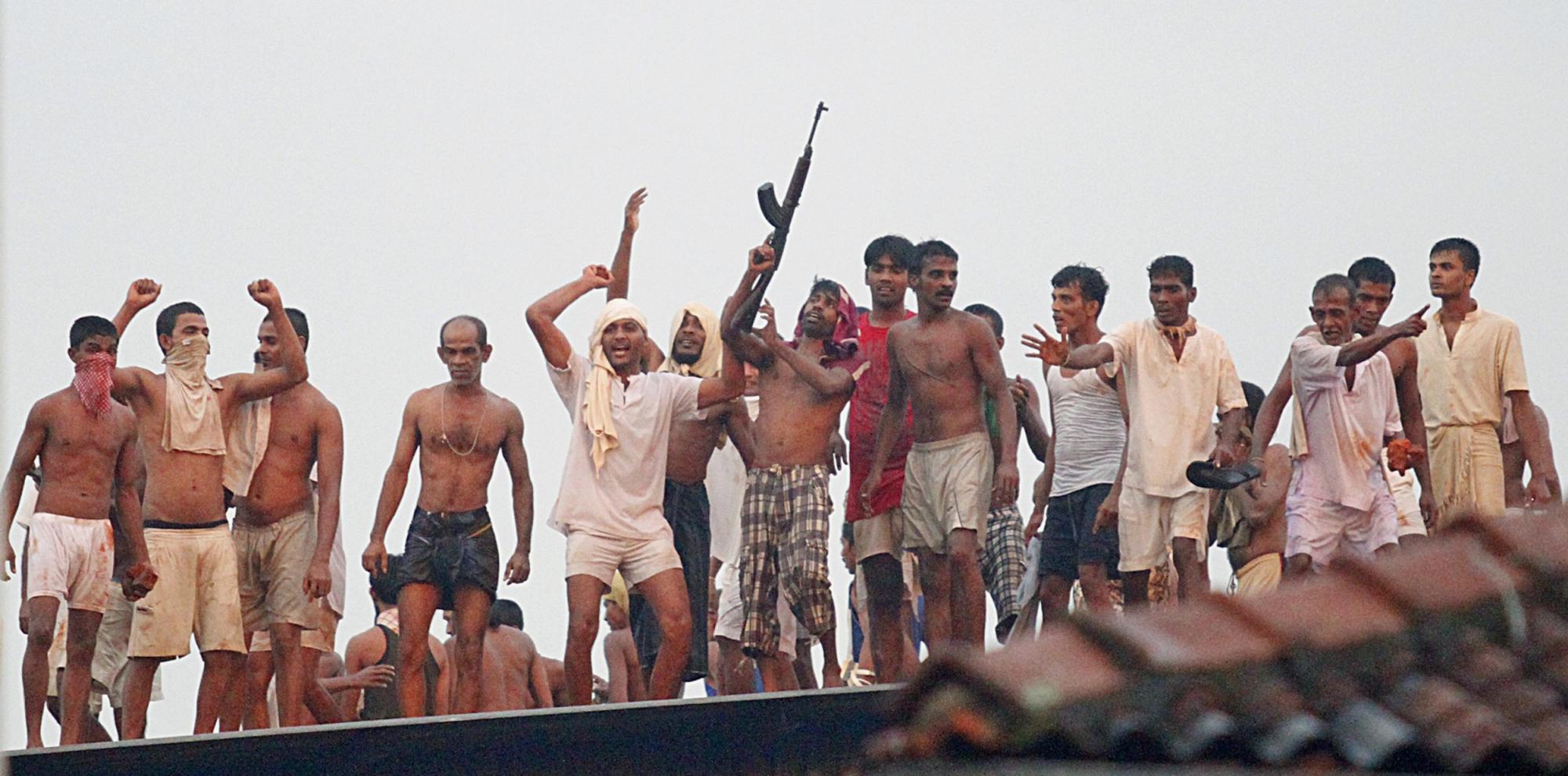 斯里兰卡最大监狱发生骚乱至少27人死亡 军方出手控制局势