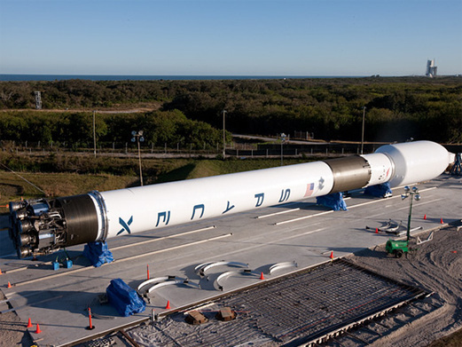 SpaceX接获首份合同 将为美国空军发射卫星