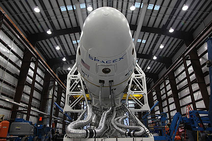 SpaceX接获首份合同 将为美国空军发射卫星