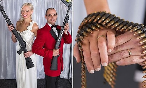 美康州校园枪击案硝烟未散 赌城枪械婚礼照常进行