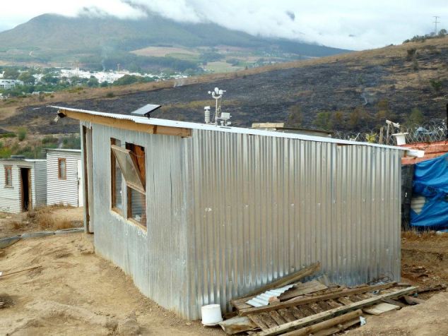 南非研发“i系列”太阳能改良棚屋 改善贫民窟生活立大功