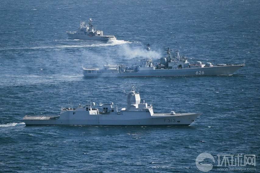 高清：实拍俄罗斯海军各型舰艇大洋巡航