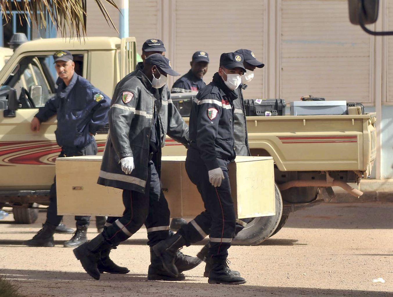 阿尔及利亚人质事件致37名外国人遇难 两加拿大人参与劫持事件