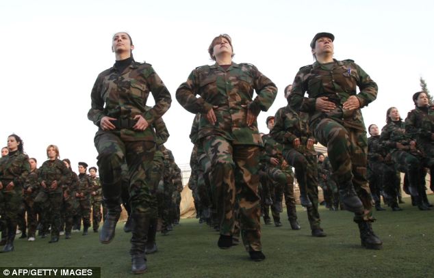 叙利亚招募500名女兵组建“国防雌狮”部队