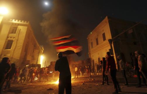 埃及大规模抗议示威引警民冲突 已致5死300余伤