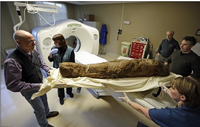 4000岁木乃伊接受CT扫描 “理想患者”毫发无损