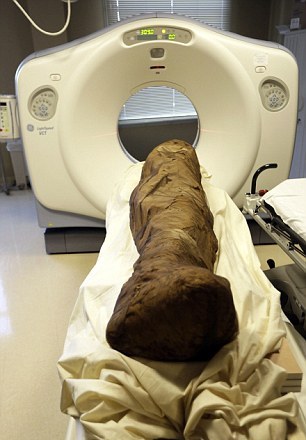 4000岁木乃伊接受CT扫描 “理想患者”毫发无损