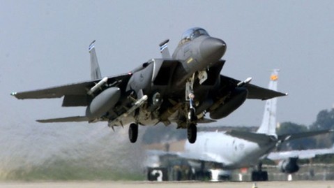 小飞机闯入奥巴马专机禁飞区 美军方战斗机拦截