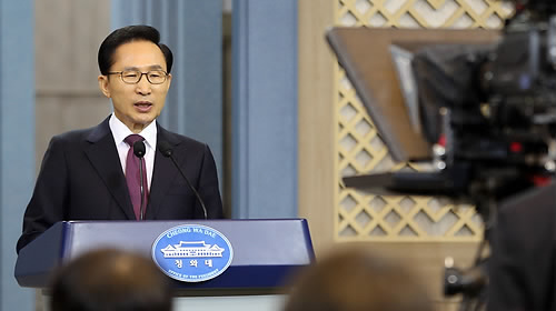 李明博发表卸任演说 称韩国已是世界中心国家