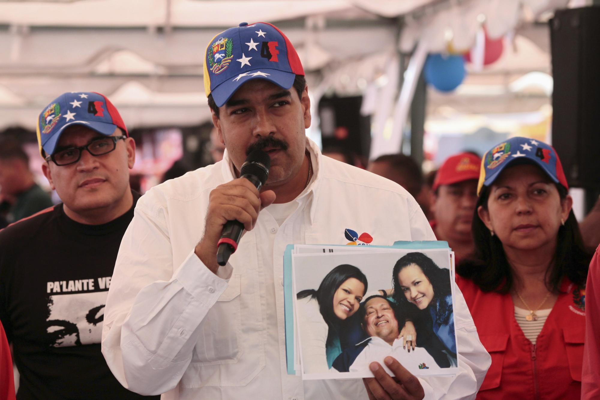查韦斯返回委内瑞拉 民众欢欣鼓舞政治前景不明朗