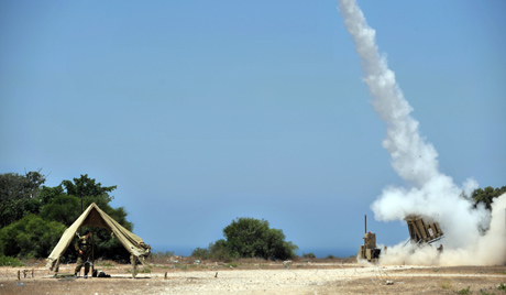以色列南部遭加沙火箭弹袭击 系去年底停火后首次
