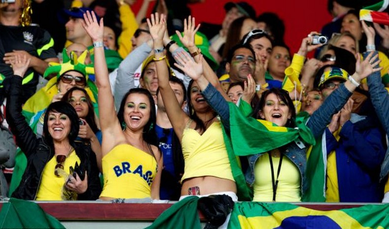 巴西为肥胖球迷设专座 承重250多公斤票价翻番