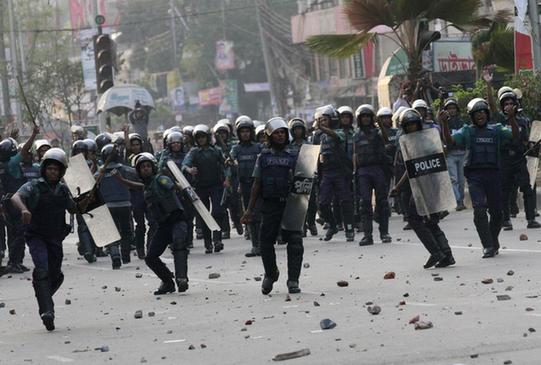 孟加拉反对派示威酿冲突 首都达卡发生多起爆炸