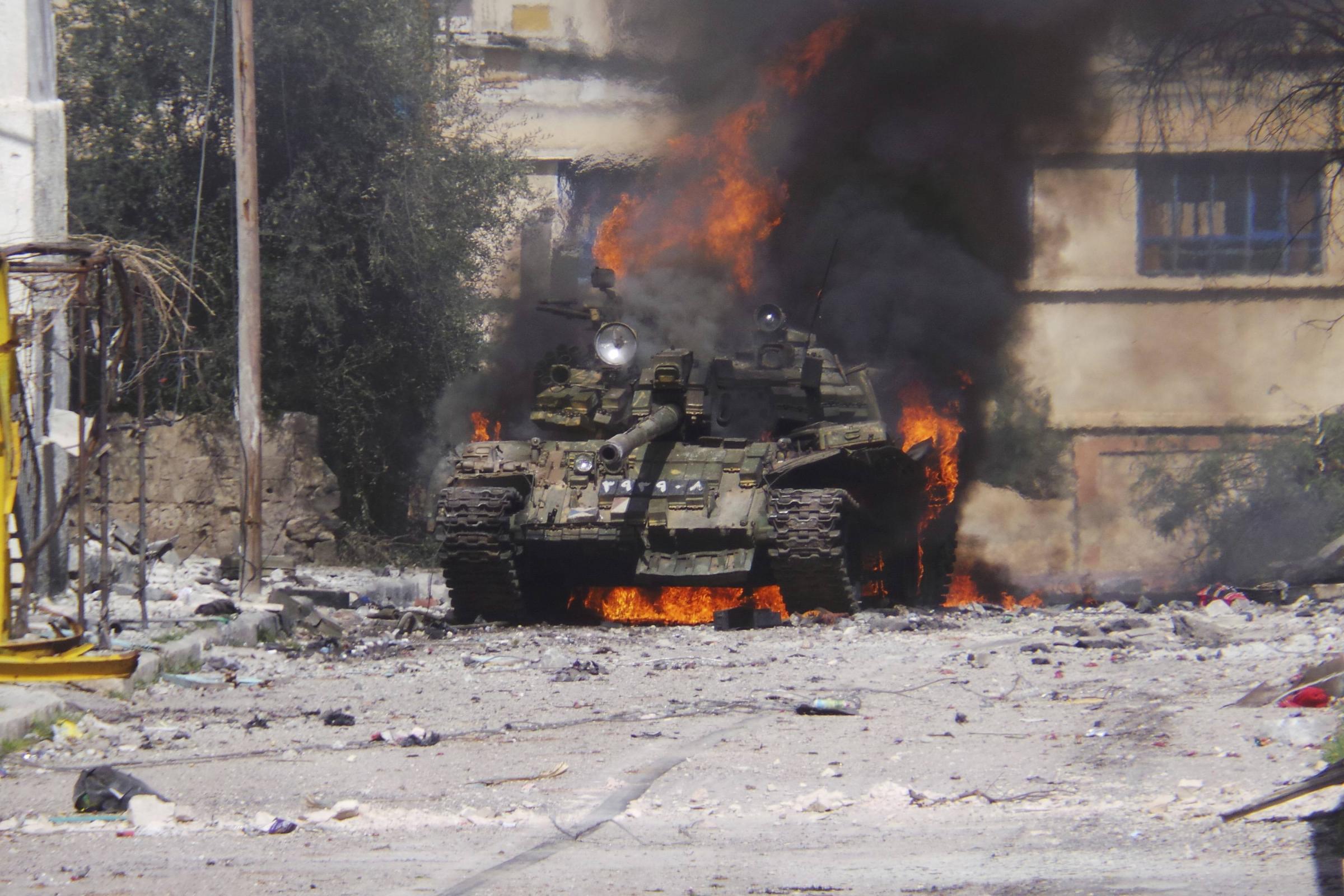 叙利亚反对派称又一政府军将领倒戈 集束炸弹再惹争议
