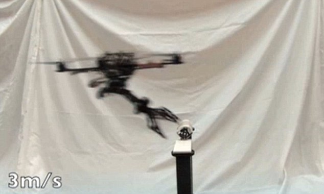 美国大学研制带臂无人机 可模仿秃鹰在空中捕猎