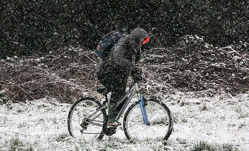英国遭遇50年最冷春天 死亡人数增加5000多人