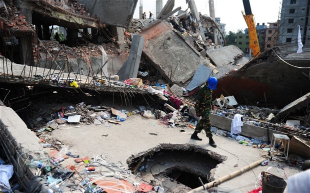 孟加拉国塌楼已致540人死 财长竟称“不严重”