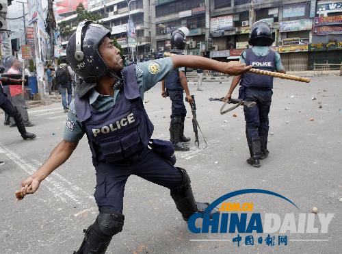 孟加拉宗教组织示威引冲突 倒塌大楼遇难超600