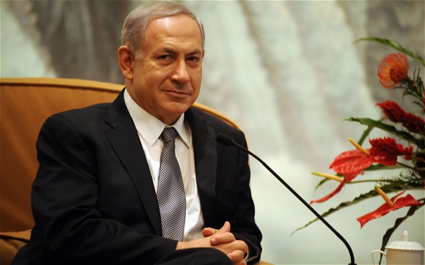 以色列总理花9万英镑飞机上安卧舱 上万民众示威