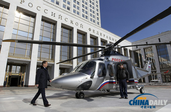 俄总统普京今夏将乘直升机上班 缓解交通压力