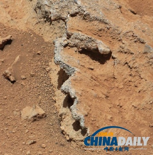 “好奇号”发现光滑鹅卵石 或证明火星曾存在河流