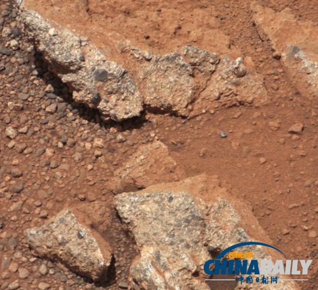 “好奇号”发现光滑鹅卵石 或证明火星上曾存在河流