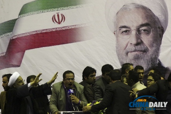 伊朗强硬保守派总统候选人举行最后一场竞选集会