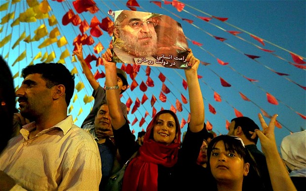 鲁哈尼当选伊朗总统 英媒称改变孤立处境路漫漫